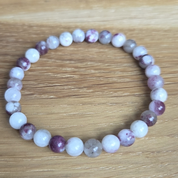 White Eudialyte Beads Bracelet, Stretch, Hand Crafted - Picture 7 of 8